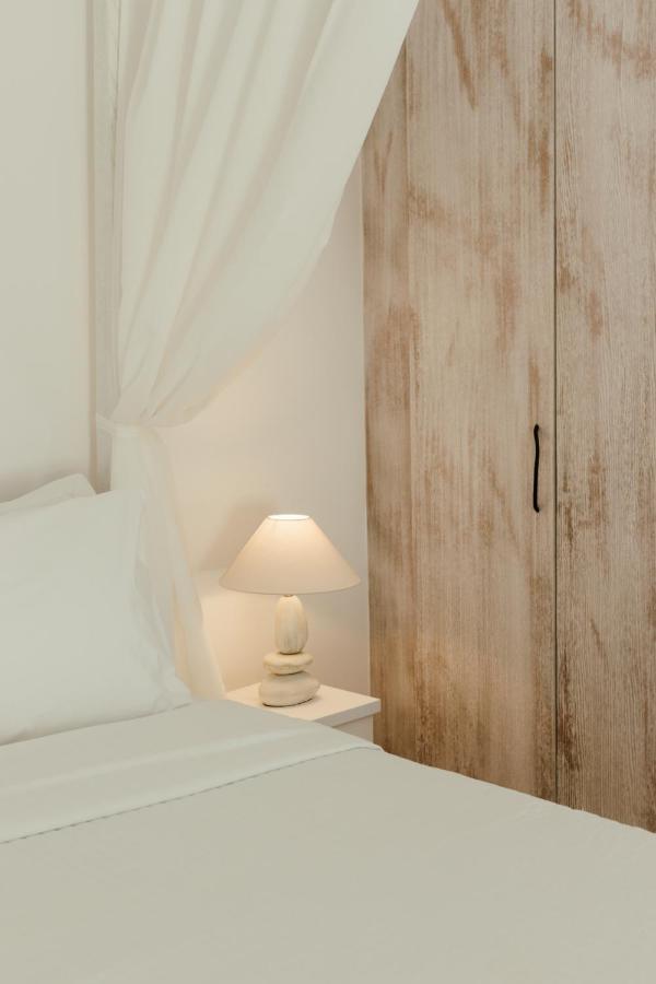 Cavo Bianco Boutique Hotel & Spa Kamari  Exterior photo