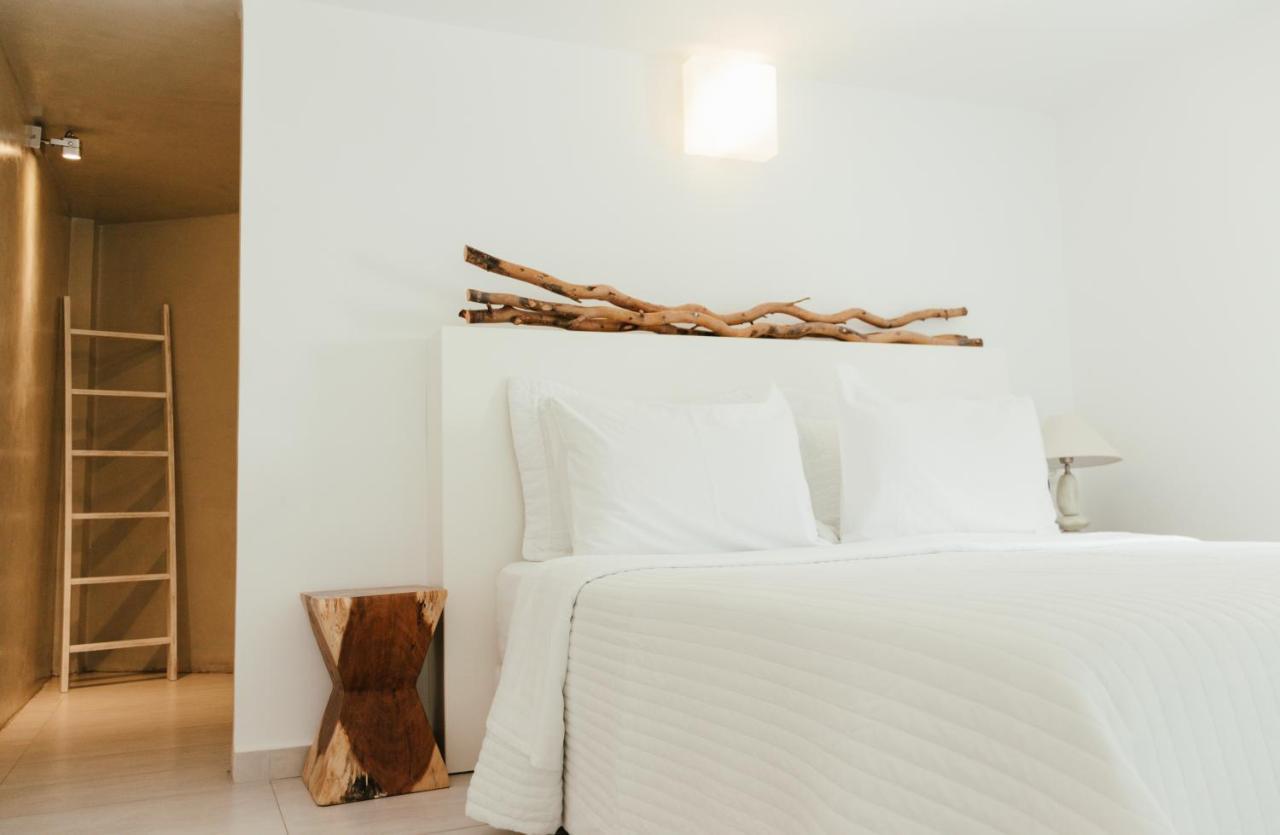Cavo Bianco Boutique Hotel & Spa Kamari  Exterior photo